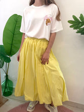 Carregar imagem no visualizador da galeria, T-shirt oversize croissant branco
