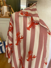 Carregar imagem no visualizador da galeria, Camisa oversize padrão lagostas
