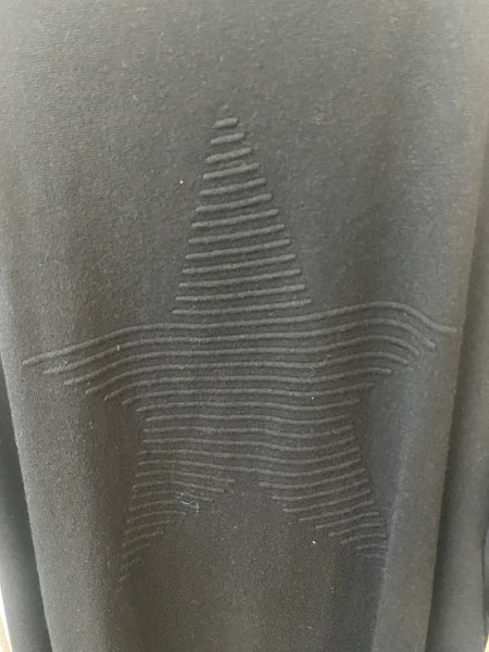Casaco de malha oversize com estrela costas preto