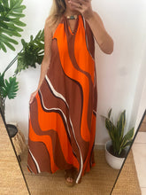 Carregar imagem no visualizador da galeria, Vestido estampa ondas laranja
