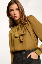 Carregar imagem no visualizador da galeria, Blusa laçada Morgan
