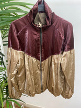 Carregar imagem no visualizador da galeria, Casaco oversize nylon Bordeaux e camel
