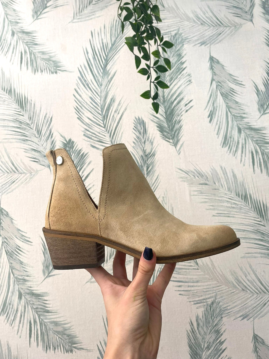 Botins camurça beje Ruika