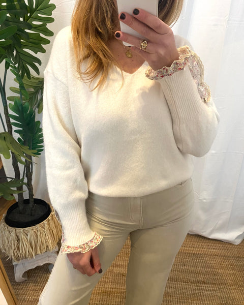 Camisolas de malha com punho florzinhas cru