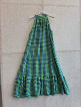 Carregar imagem no visualizador da galeria, Vestido vichy atado pescoço azul e verde
