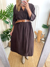 Carregar imagem no visualizador da galeria, Vestido oversize bombazina castanho
