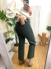 Carregar imagem no visualizador da galeria, Calça straight sarja kaki
