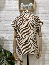 Carregar imagem no visualizador da galeria, Camisa zebra castanho
