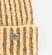 Carregar imagem no visualizador da galeria, Gorro Victoria amarelo
