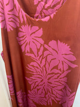 Carregar imagem no visualizador da galeria, Vestido comprido malha fria estampa floral

