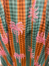 Carregar imagem no visualizador da galeria, Vestido halter padrão palmeiras 🌴
