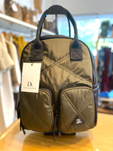 Carregar imagem no visualizador da galeria, Mochila nylon kaki Don Algodon
