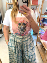 Carregar imagem no visualizador da galeria, T-shirt branca tigre
