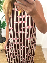 Carregar imagem no visualizador da galeria, Vestido comprido malha fria sardinhas rosa
