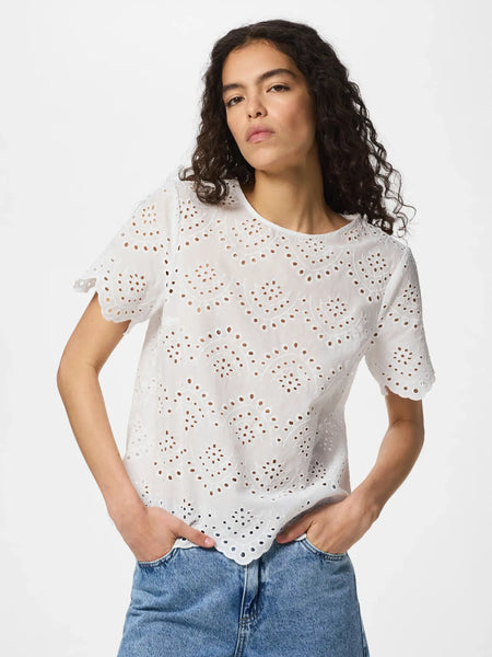 Blusa Pieces bordado inglês branco