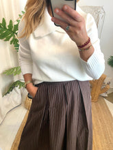 Carregar imagem no visualizador da galeria, Camisola de malha com colarinhos Morgan
