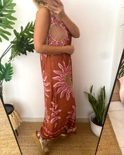 Carregar imagem no visualizador da galeria, Vestido comprido malha fria sol tijolo e rosa
