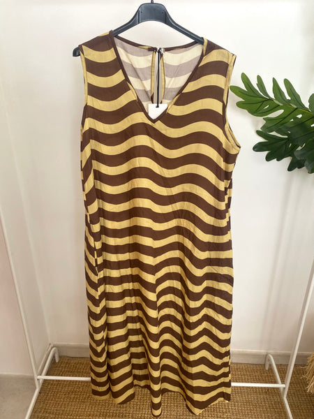 Vestido decote v riscas onduladas amarelo