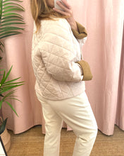 Carregar imagem no visualizador da galeria, Casaco acolchoado pérola Lumina
