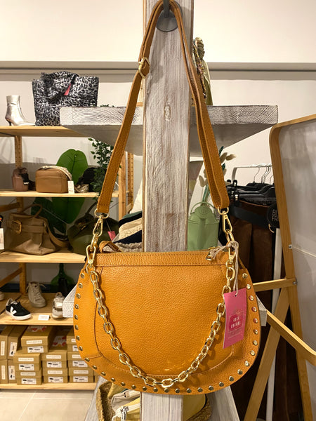 Mala pele com tachas camel