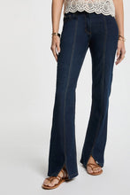 Carregar imagem no visualizador da galeria, Calças bootcut denim brut Morgan
