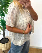 Carregar imagem no visualizador da galeria, Camisa estampa fine flower
