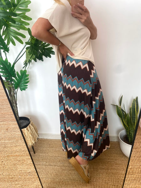 Saia malha fria zigzag turquesa e castanho