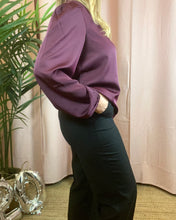 Carregar imagem no visualizador da galeria, Blusa acetinada Viellette bordeaux
