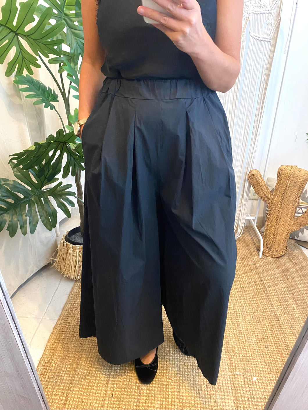 Calças pantalonas preto