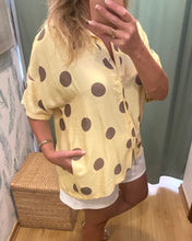 Carregar imagem no visualizador da galeria, Camisa oversize padrão bolas amarelo

