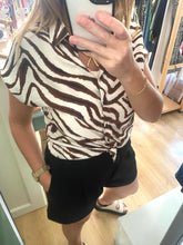 Carregar imagem no visualizador da galeria, Camisa zebra castanho
