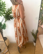 Carregar imagem no visualizador da galeria, Vestido cavalo marinho laranja
