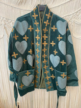 Carregar imagem no visualizador da galeria, Casaco de veludo bordado petróleo
