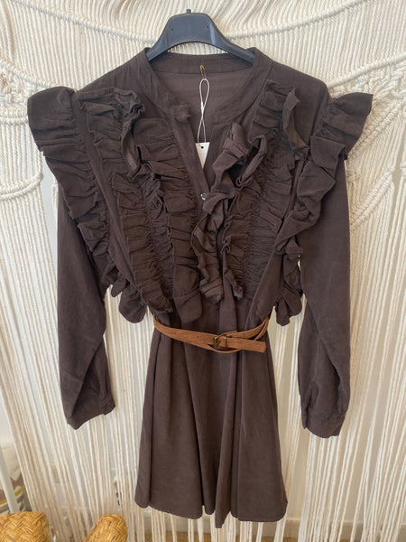 Vestido bombazina folhos c/cinto castanho