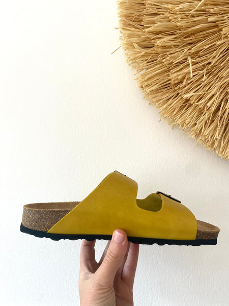 Chinelo fivelas amarelo Cubanas