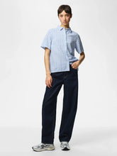 Carregar imagem no visualizador da galeria, Camisa riscas azul Pieces
