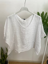 Carregar imagem no visualizador da galeria, Blusa oversize linho branco
