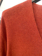 Carregar imagem no visualizador da galeria, Camisola de malha oversize tijolo
