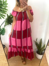 Carregar imagem no visualizador da galeria, Vestido ombros descobertos rosa e vermelho
