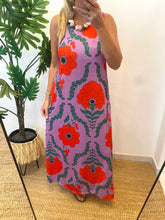 Carregar imagem no visualizador da galeria, Vestido comprido malha fria estampa papoilas lilás

