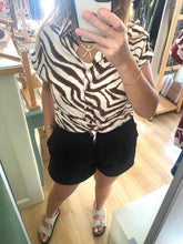 Carregar imagem no visualizador da galeria, Camisa zebra castanho

