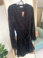 Carregar imagem no visualizador da galeria, Vestido lantejoulas preto Naf Naf
