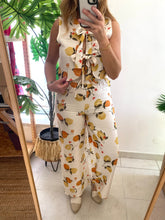 Carregar imagem no visualizador da galeria, Conjunto de colete e calças frutas
