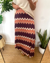 Carregar imagem no visualizador da galeria, Saia malha fria zigzag laranja e Bordeaux
