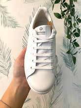 Carregar imagem no visualizador da galeria, Ténis branco/glitter Victoria
