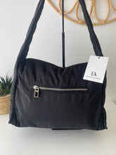Carregar imagem no visualizador da galeria, Mala de ombro nylon preto Don Algodon
