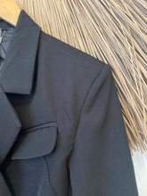 Carregar imagem no visualizador da galeria, Blazer crop preto
