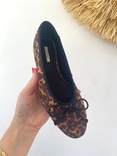 Carregar imagem no visualizador da galeria, Sabrina laçinho leopardo Corina
