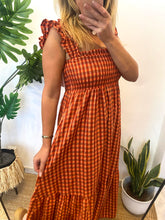 Carregar imagem no visualizador da galeria, Vestido vichy alças franzidas tijolo e laranja
