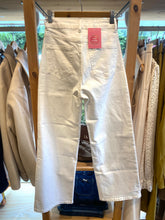 Carregar imagem no visualizador da galeria, Calça straight sarja cru
